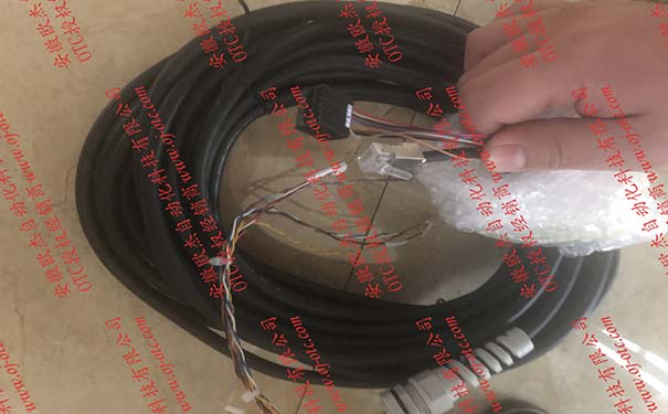 OTC機(jī)器人FD11示教器電纜L21501E00 OTC機(jī)器人FD11示教器電纜L21501E00